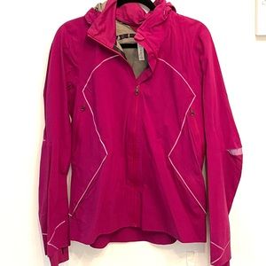 Lululemon Light Rain Jacket Wind Breaker in Pink